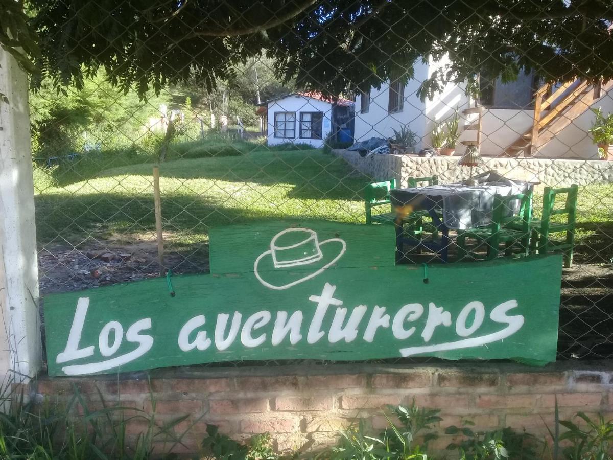 Los Aventureros Vandrarhem Samaipata Exteriör bild